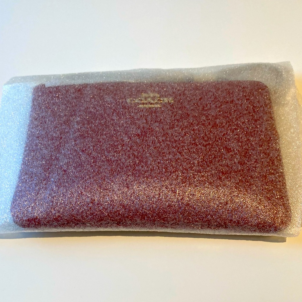 NWT 🎁♥️COACH Wristlet♥️🎁 Signature Leather Corner Zip • GORGEOUS • EMBOSSED♥️ - Picture 7 of 8